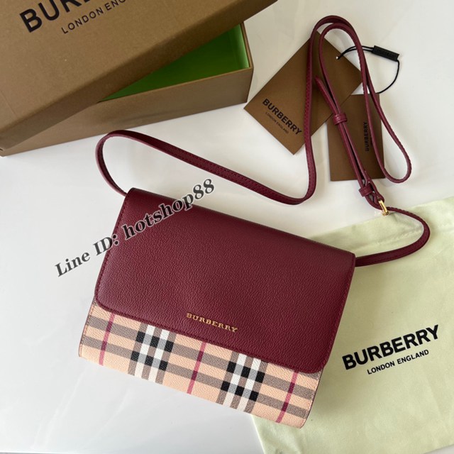 Burberry專櫃新款格紋拼皮革斜背包 巴寶莉女款休閒小肩包手包 yxb1052